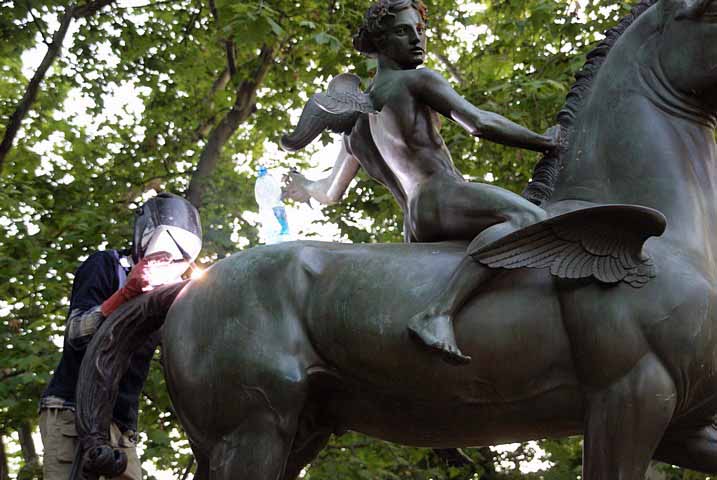 Pracownia rzeźbiarska: 35_pegaz_rekonstrukcja_ogona_wroclaw.jpg