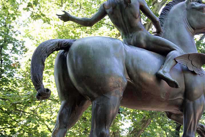 Pracownia rzeźbiarska: 36_pegaz_rekonstrukja_ogona.jpg