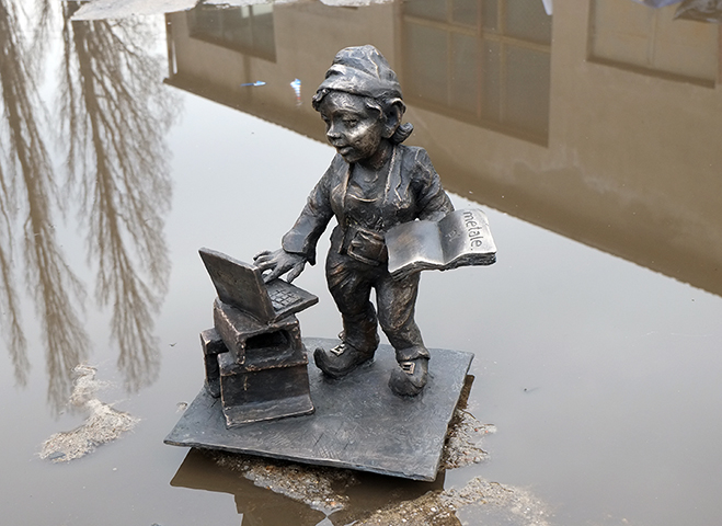 Pracownia rzeźbiarska: kras_metale.jpg