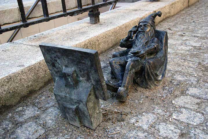 Pracownia rzeźbiarska: krasnal_dialog.jpg