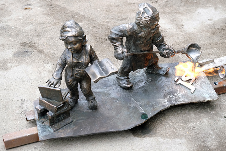 Pracownia rzeźbiarska: krasnal_metale.jpg