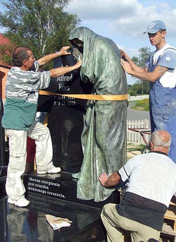 Pracownia rzeźbiarska: sw_nagrobek.jpg